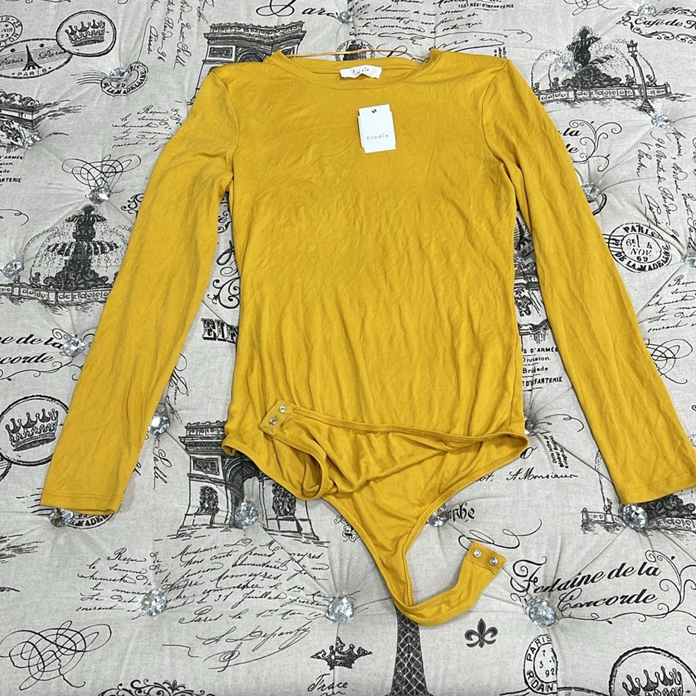 ELODIE Ribbed Bodysuit - Picture 2 of 4